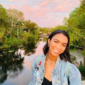 Meet your Posher, Lexi